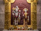 Shri Shiv Bhagwan and Parvatiji